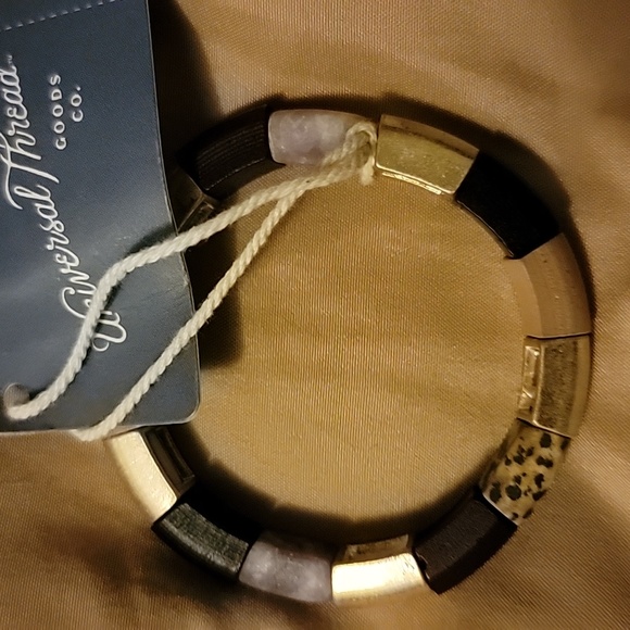 Universal Thread bracelet - Picture 4 of 4
